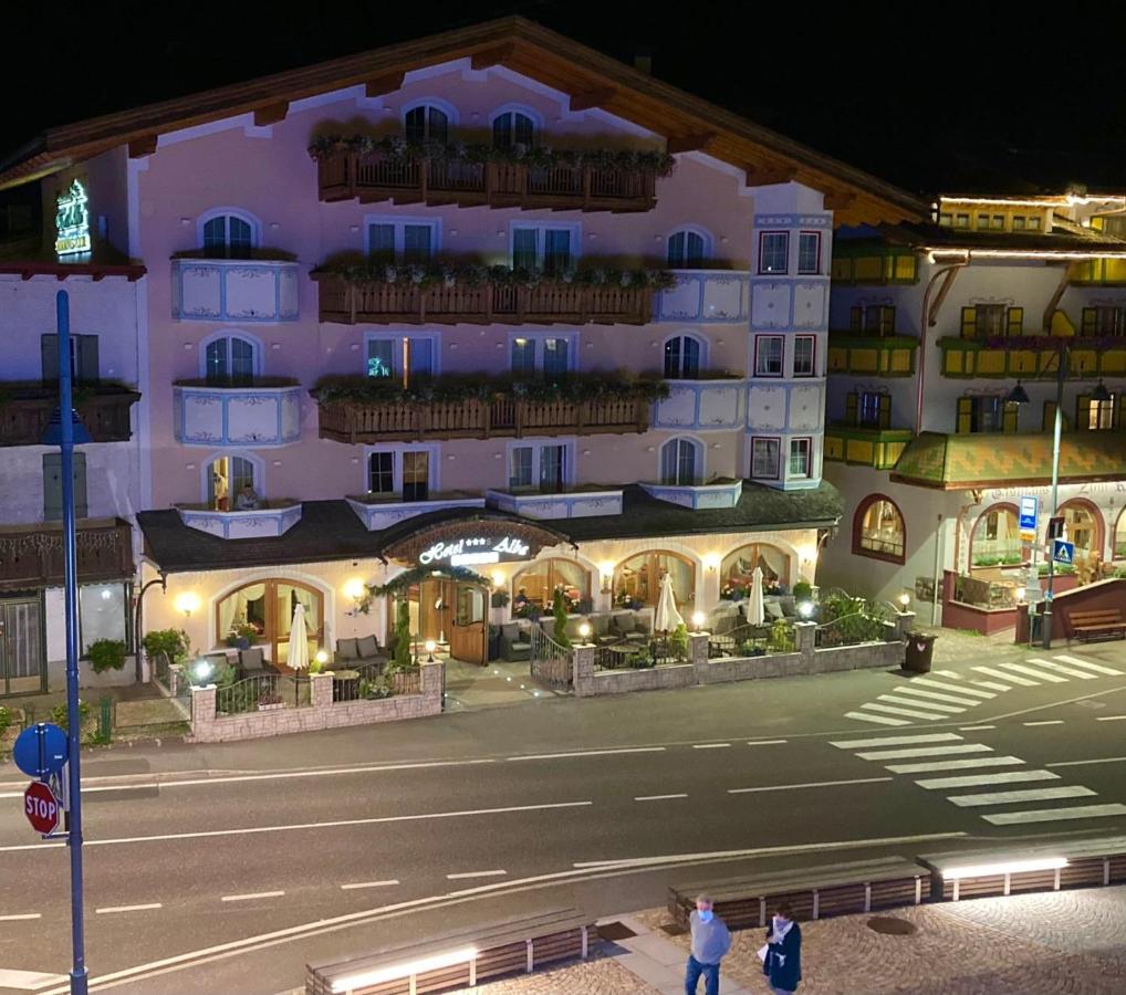 Hotel Alba Wellness & Spa Canazei Exteriér fotografie
